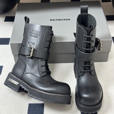 26秋冬新款Balenciga巴黎世家 26FW毒液Venom中筒靴 机车朋克风马丁短靴 搭扣大厚底系列短靴 暗黑机能风 26秋冬新款Balenciga巴黎世家 26FW毒液Venom中筒靴 机车朋克风马丁短靴 搭扣大厚底系列短靴 暗黑机能风