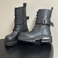 26秋冬新款Balenciga巴黎世家 26FW毒液Venom中筒靴 机车朋克风马丁短靴 搭扣大厚底系列短靴 暗黑机能风 26秋冬新款Balenciga巴黎世家 26FW毒液Venom中筒靴 机车朋克风马丁短靴 搭扣大厚底系列短靴 暗黑机能风