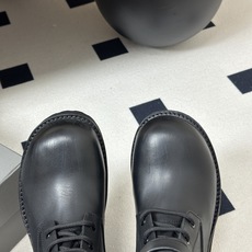 26秋冬新款Balenciga巴黎世家 26FW毒液Venom中筒靴 机车朋克风马丁短靴 搭扣大厚底系列短靴 暗黑机能风 26秋冬新款Balenciga巴黎世家 26FW毒液Venom中筒靴 机车朋克风马丁短靴 搭扣大厚底系列短靴 暗黑机能风
