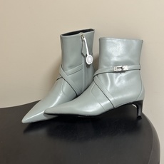 顶级品质 Hermes 爱马仕🐎 26Fw秋冬新款 H家Nice 40及踝靴系列经典Kelly扣交叉带及踝靴侧拉链小猫跟 顶级品质 Hermes 爱马仕🐎 26Fw秋冬新款 H家Nice 40及踝靴系列经典Kelly扣交叉带及踝靴侧拉链小猫跟