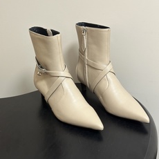 顶级品质 Hermes 爱马仕🐎 26Fw秋冬新款 H家Nice 40及踝靴系列经典Kelly扣交叉带及踝靴侧拉链小猫跟 顶级品质 Hermes 爱马仕🐎 26Fw秋冬新款 H家Nice 40及踝靴系列经典Kelly扣交叉带及踝靴侧拉链小猫跟