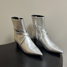 顶级品质 Hermes 爱马仕🐎 26Fw秋冬新款 H家Nice 40及踝靴系列经典Kelly扣交叉带及踝靴侧拉链小猫跟 顶级品质 Hermes 爱马仕🐎 26Fw秋冬新款 H家Nice 40及踝靴系列经典Kelly扣交叉带及踝靴侧拉链小猫跟