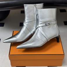顶级品质 Hermes 爱马仕🐎 26Fw秋冬新款 H家Nice 40及踝靴系列经典Kelly扣交叉带及踝靴侧拉链小猫跟 顶级品质 Hermes 爱马仕🐎 26Fw秋冬新款 H家Nice 40及踝靴系列经典Kelly扣交叉带及踝靴侧拉链小猫跟