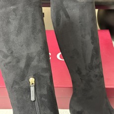 26Ss秋冬新款Gucci古驰经典马衔扣高跟弹力长靴麂皮绒面弹力靴侧拉链弹力长靴 这款弹力靴采用进口丝光绒弹力皮匠心打造 26Ss秋冬新款Gucci古驰经典马衔扣高跟弹力长靴麂皮绒面弹力靴侧拉链弹力长靴 这款弹力靴采用进口丝光绒弹力皮匠心打造