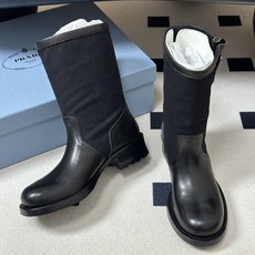 顶级品质(莞产) 26Fw秋冬新款Prada 普拉达最新爆款堆堆靴复古西部牛仔靴一脚蹬宽筒靴皮带扣厚底短靴酷飒机车短靴 顶级品质(莞产) 26Fw秋冬新款Prada 普拉达最新爆款堆堆靴复古西部牛仔靴一脚蹬宽筒靴皮带扣厚底短靴酷飒机车短靴