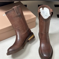 顶级品质(莞产) 26Ss秋冬新款Miu Miu 缪缪 擦色牛皮厚底中筒靴堆堆靴复古老钱风一脚蹬直筒短靴 这些工装风格靴 顶级品质(莞产) 26Ss秋冬新款Miu Miu 缪缪 擦色牛皮厚底中筒靴堆堆靴复古老钱风一脚蹬直筒短靴 这些工装风格靴