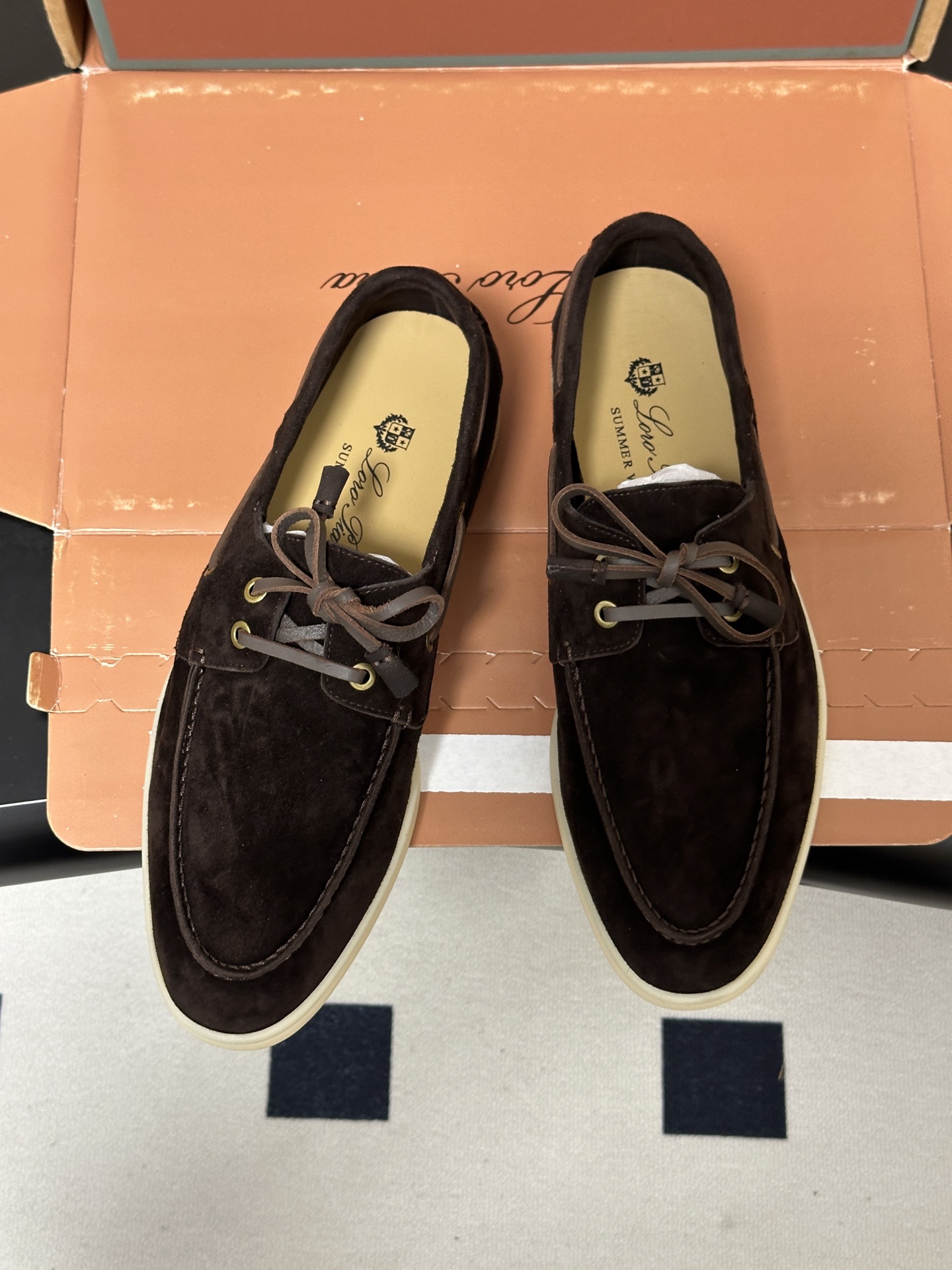 莞产(配高档飞机盒✈️) Loro Piana 诺悠翩雅 Loro piana 2026 秋冬新款Summer Char 莞产(配高档飞机盒✈️) Loro Piana 诺悠翩雅 Loro piana 2026 秋冬新款Summer Char