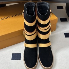 26Fw秋冬新款Louis vuitton LV AMIRAL 皮带扣高筒靴复古骑士靴直筒机车中靴 Amiral平底半筒 26Fw秋冬新款Louis vuitton LV AMIRAL 皮带扣高筒靴复古骑士靴直筒机车中靴 Amiral平底半筒