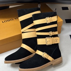 26Fw秋冬新款Louis vuitton LV AMIRAL 皮带扣高筒靴复古骑士靴直筒机车中靴 Amiral平底半筒 26Fw秋冬新款Louis vuitton LV AMIRAL 皮带扣高筒靴复古骑士靴直筒机车中靴 Amiral平底半筒