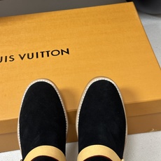 26Fw秋冬新款Louis vuitton LV AMIRAL 皮带扣高筒靴复古骑士靴直筒机车中靴 Amiral平底半筒 26Fw秋冬新款Louis vuitton LV AMIRAL 皮带扣高筒靴复古骑士靴直筒机车中靴 Amiral平底半筒