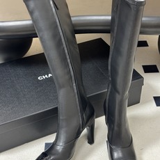 Chanel 小香26A 秋冬新款双C logo弹力靴过膝长靴侧拉链长靴高跟长靴 鞋头标志性电绣双C标志低调闪耀,不仅是 Chanel 小香26A 秋冬新款双C logo弹力靴过膝长靴侧拉链长靴高跟长靴 鞋头标志性电绣双C标志低调闪耀,不仅是