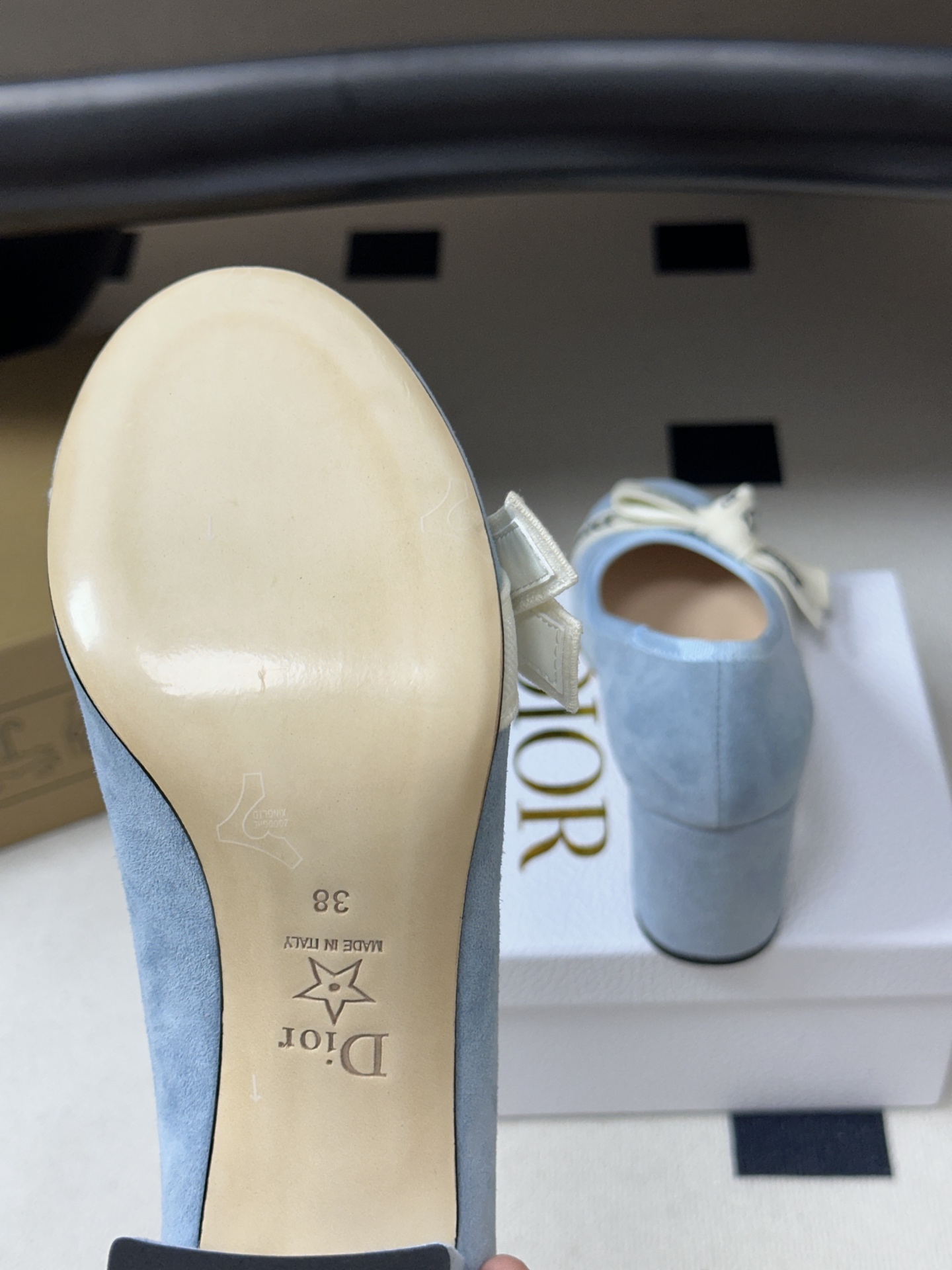 26ss春夏新款Dior 迪奥 J'Adior 高跟鞋经典字母织带玛丽珍鞋蝴蝶结芭蕾舞鞋浅口粗跟单鞋 这款J'Adior 26ss春夏新款Dior 迪奥 J'Adior 高跟鞋经典字母织带玛丽珍鞋蝴蝶结芭蕾舞鞋浅口粗跟单鞋 这款J'Adior