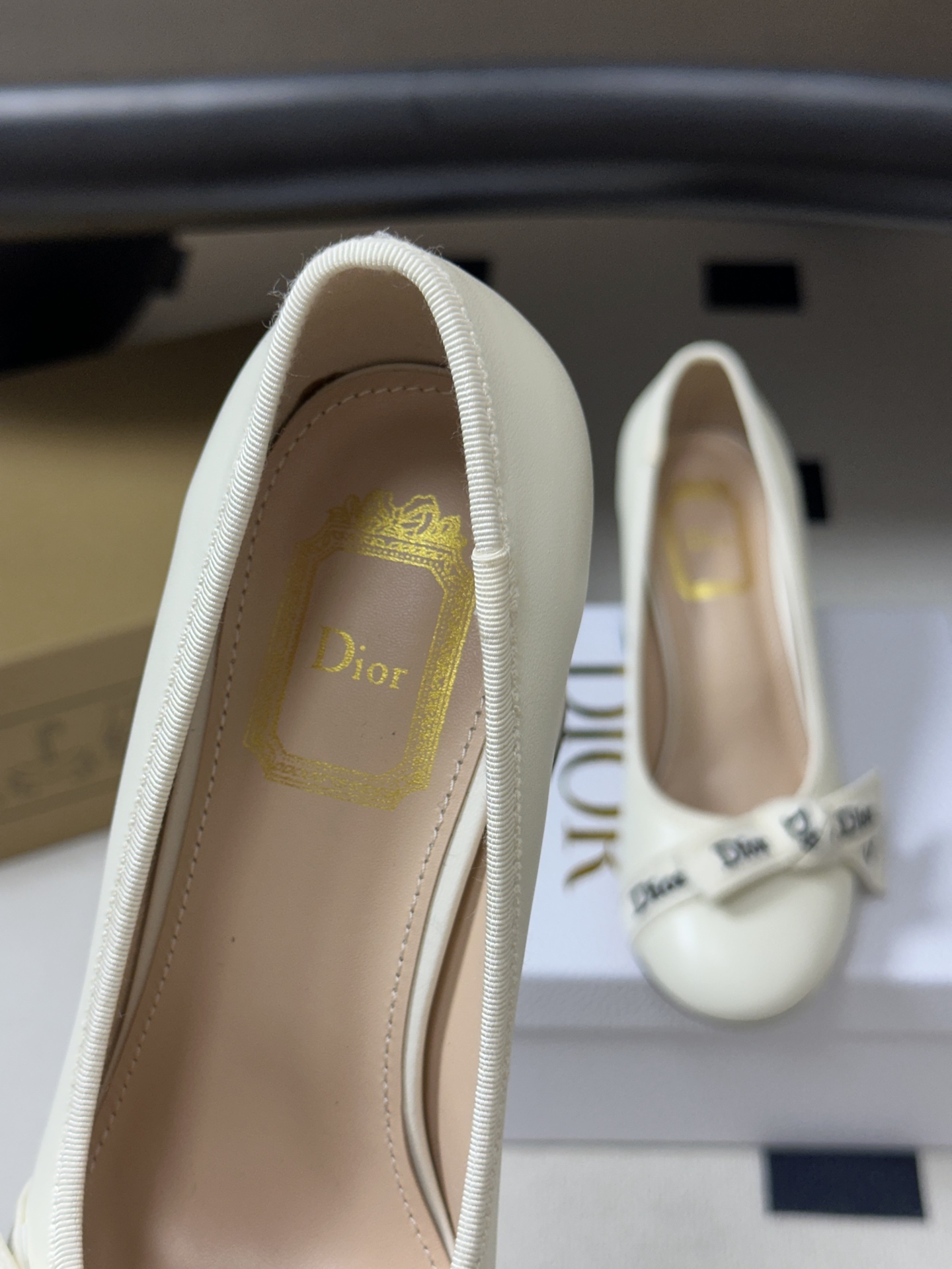 26ss春夏新款Dior 迪奥 J'Adior 高跟鞋经典字母织带玛丽珍鞋蝴蝶结芭蕾舞鞋浅口粗跟单鞋 这款J'Adior 26ss春夏新款Dior 迪奥 J'Adior 高跟鞋经典字母织带玛丽珍鞋蝴蝶结芭蕾舞鞋浅口粗跟单鞋 这款J'Adior