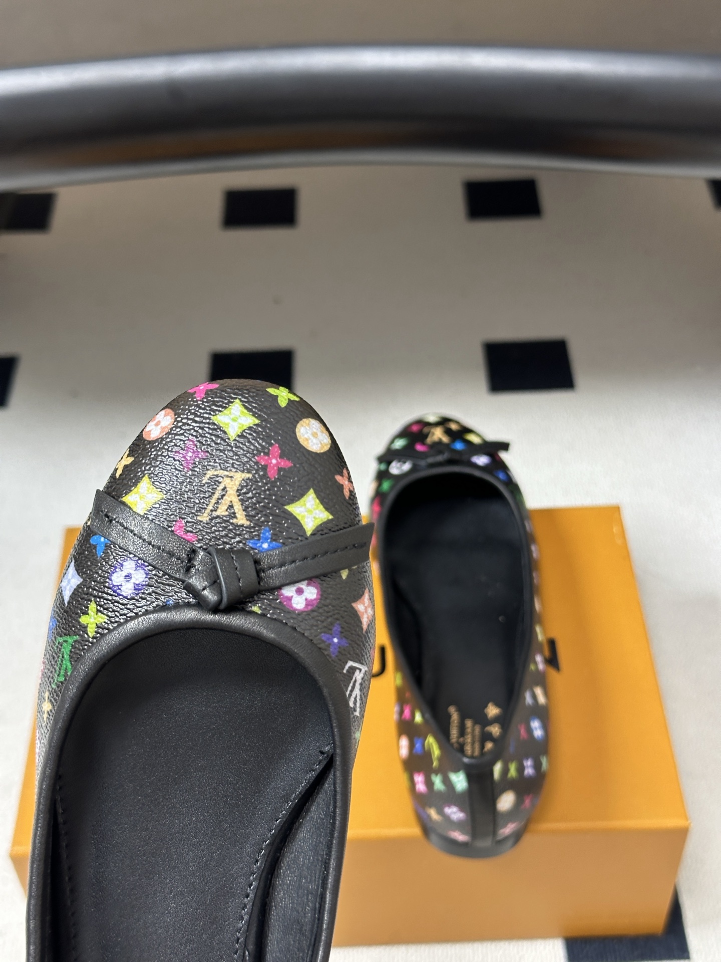 26Ss春季新款Louis Vuitton LV X TM DARLING 村上隆联名老花芭蕾舞鞋蝴蝶结拼色平底单鞋经典