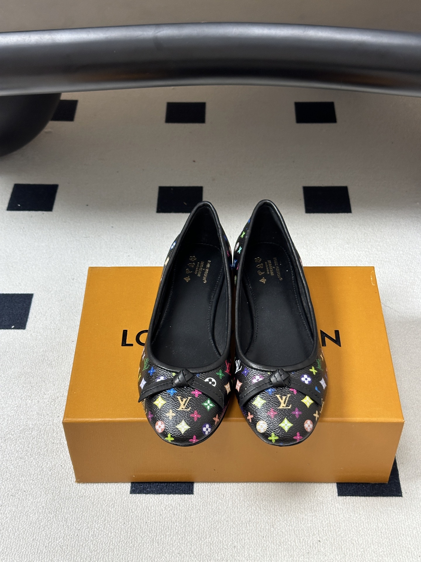 26Ss春季新款Louis Vuitton LV X TM DARLING 村上隆联名老花芭蕾舞鞋蝴蝶结拼色平底单鞋经典