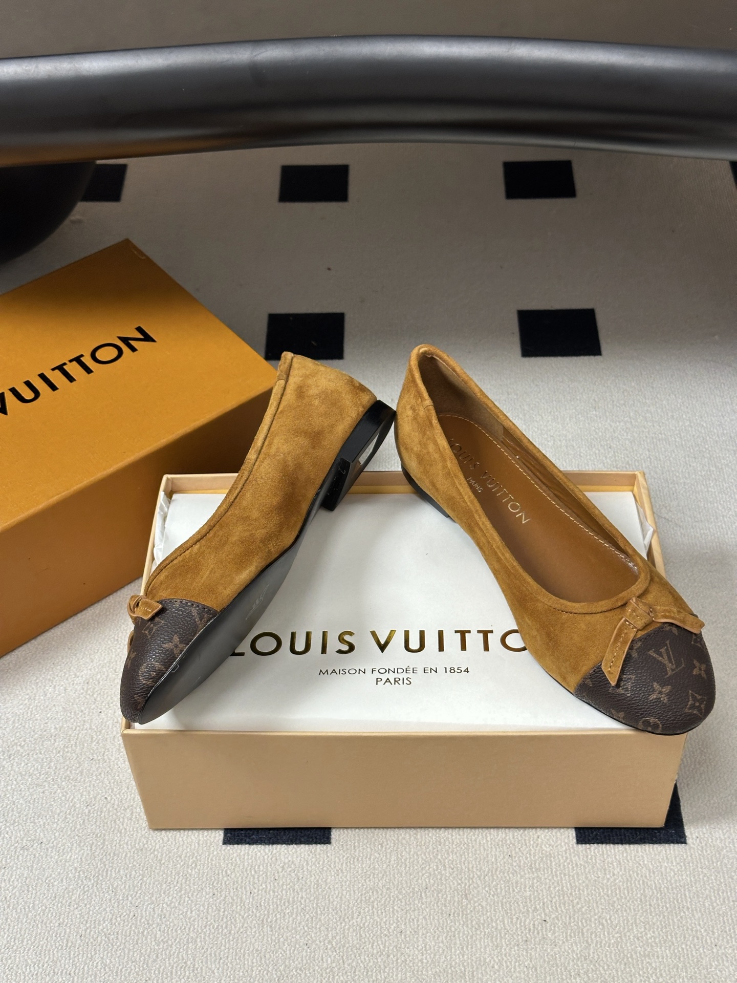 26Ss春季新款Louis Vuitton LV X TM DARLING 村上隆联名老花芭蕾舞鞋蝴蝶结拼色平底单鞋经典