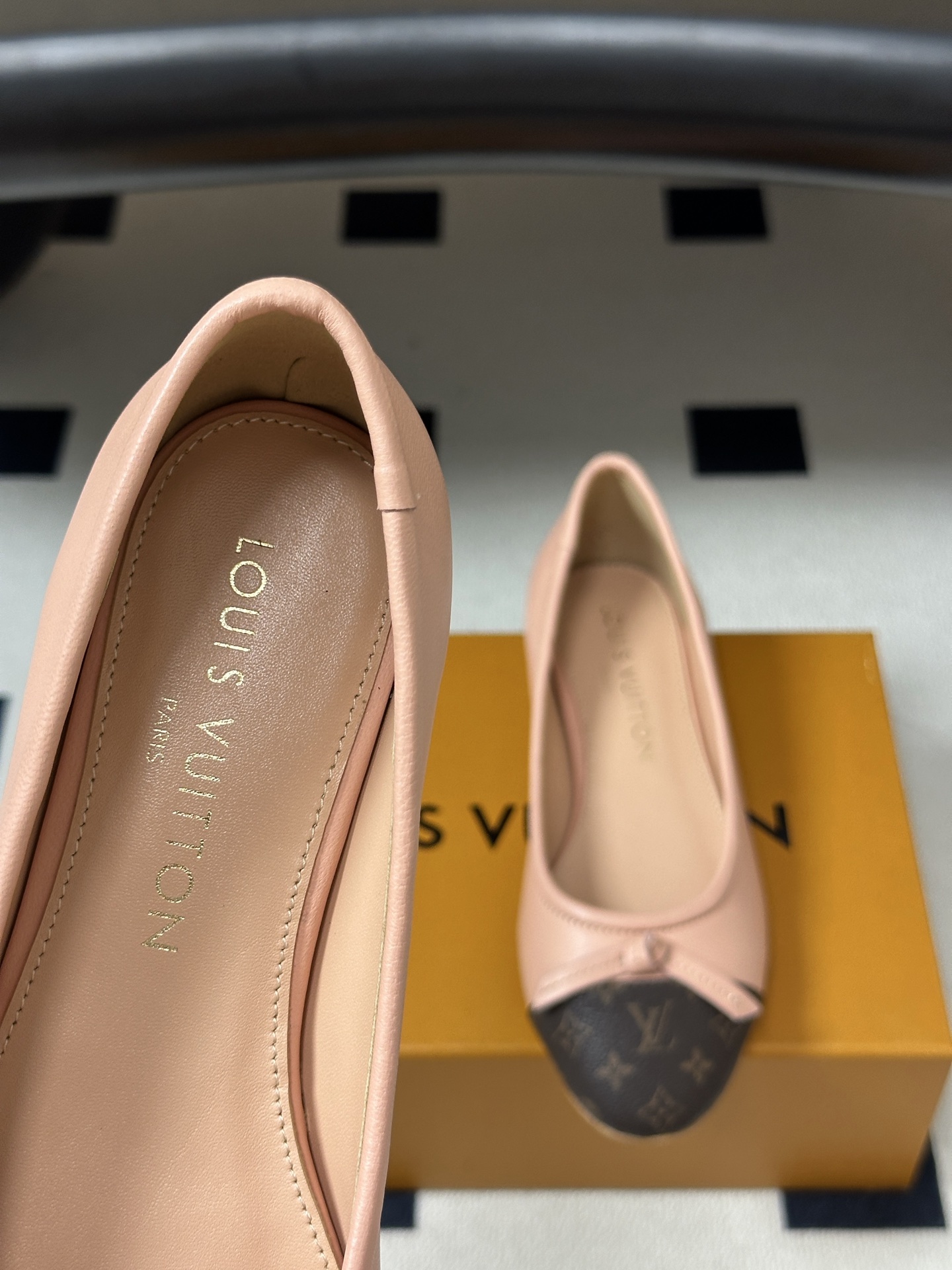 26Ss春季新款Louis Vuitton LV X TM DARLING 村上隆联名老花芭蕾舞鞋蝴蝶结拼色平底单鞋经典