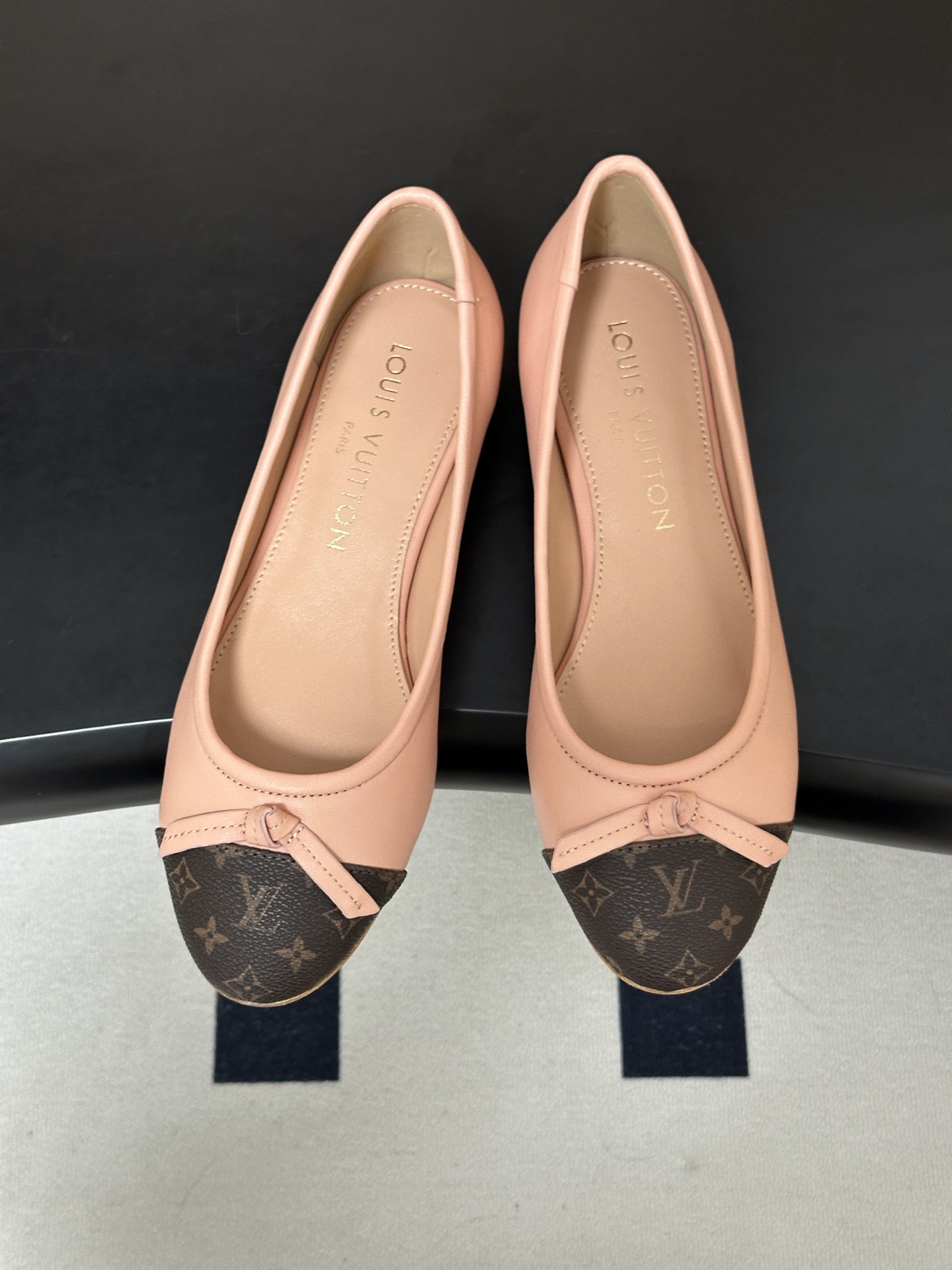 26Ss春季新款Louis Vuitton LV X TM DARLING 村上隆联名老花芭蕾舞鞋蝴蝶结拼色平底单鞋经典