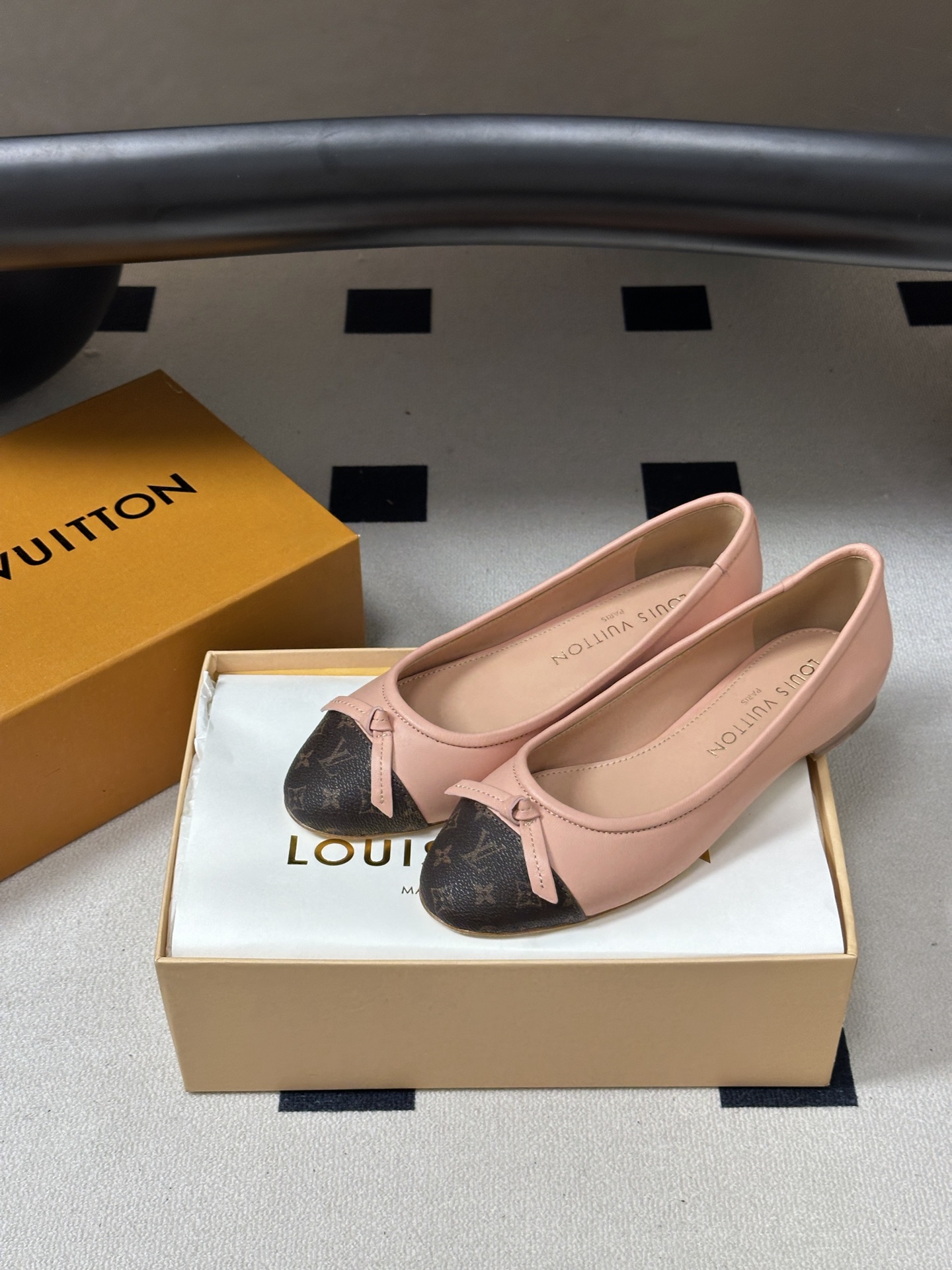 26Ss春季新款Louis Vuitton LV X TM DARLING 村上隆联名老花芭蕾舞鞋蝴蝶结拼色平底单鞋经典