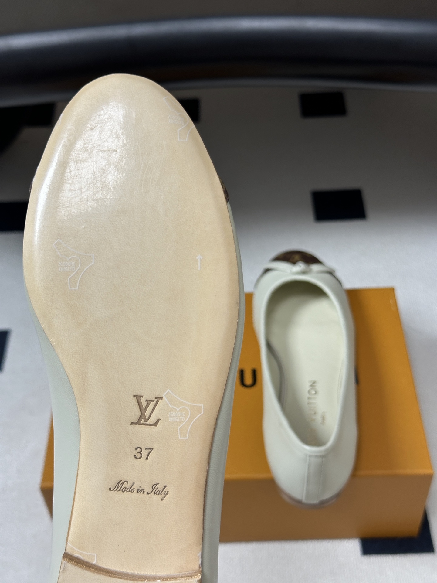 26Ss春季新款Louis Vuitton LV X TM DARLING 村上隆联名老花芭蕾舞鞋蝴蝶结拼色平底单鞋经典 26Ss春季新款Louis Vuitton LV X TM DARLING 村上隆联名老花芭蕾舞鞋蝴蝶结拼色平底单鞋经典
