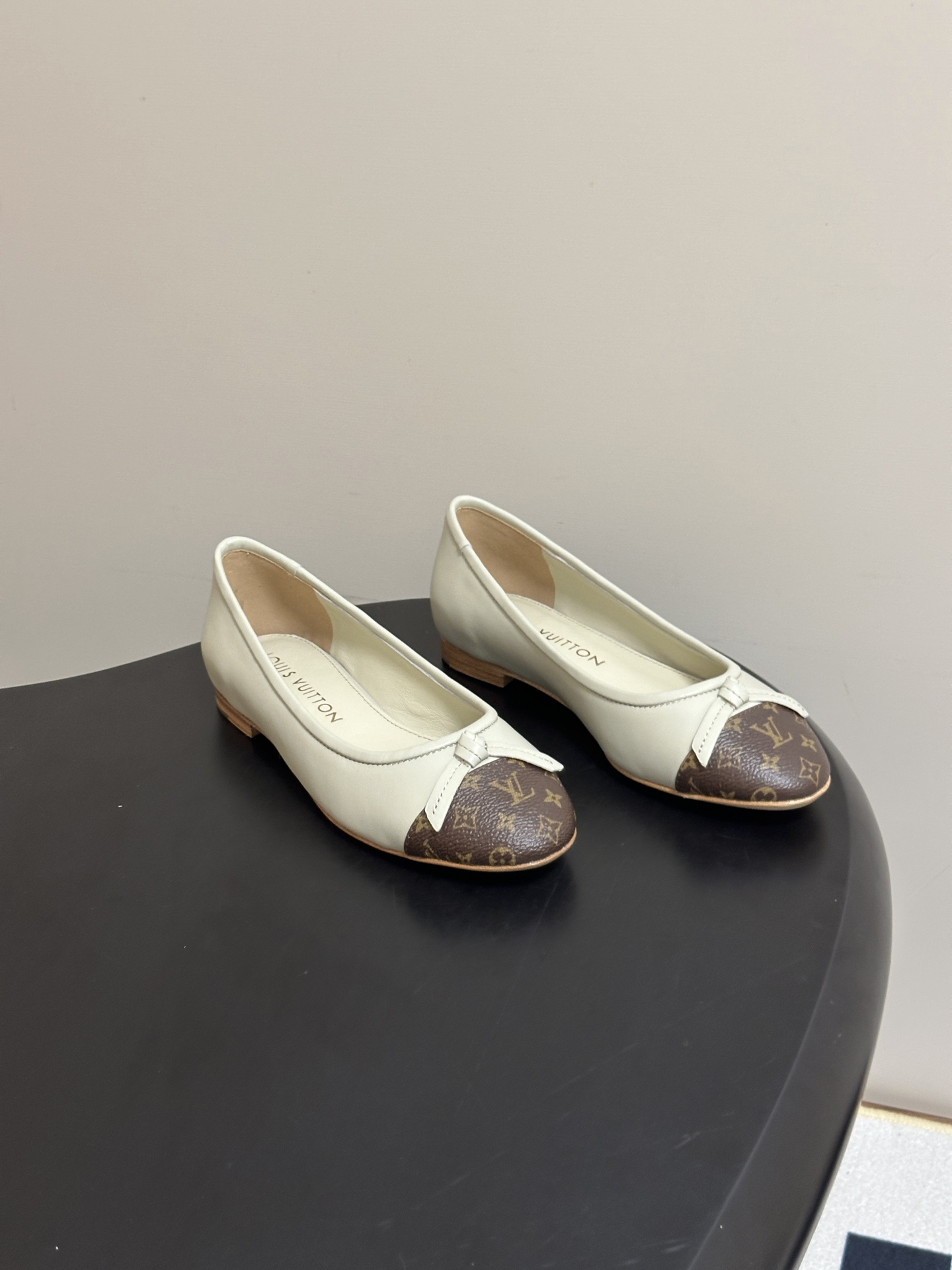 26Ss春季新款Louis Vuitton LV X TM DARLING 村上隆联名老花芭蕾舞鞋蝴蝶结拼色平底单鞋经典