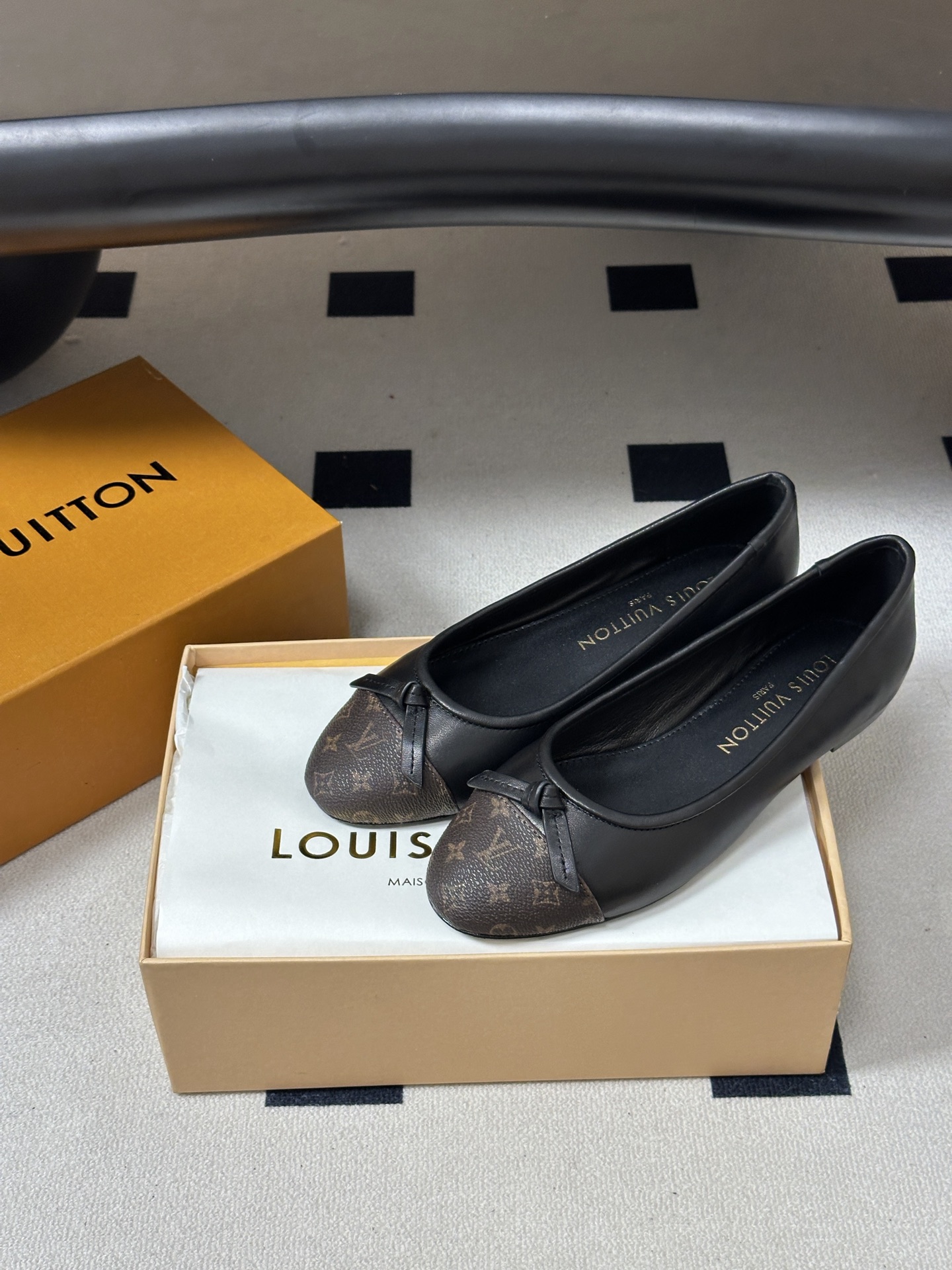 26Ss春季新款Louis Vuitton LV X TM DARLING 村上隆联名老花芭蕾舞鞋蝴蝶结拼色平底单鞋经典