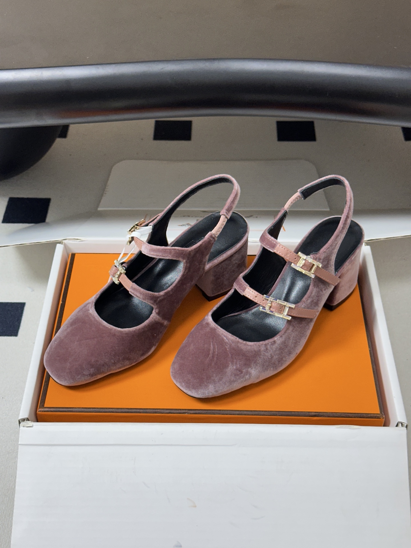 顶级品质（配高档飞机盒✈️） Hermes 爱马仕🐎 H家26s早秋新款 Jackie系列H扣玛丽珍鞋H字母钻扣二带后空