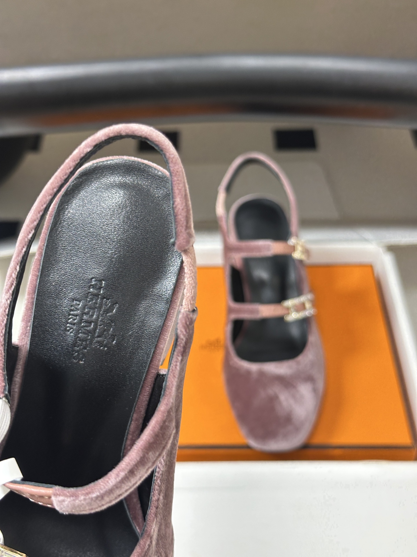 顶级品质（配高档飞机盒✈️） Hermes 爱马仕🐎 H家26s早秋新款 Jackie系列H扣玛丽珍鞋H字母钻扣二带后空