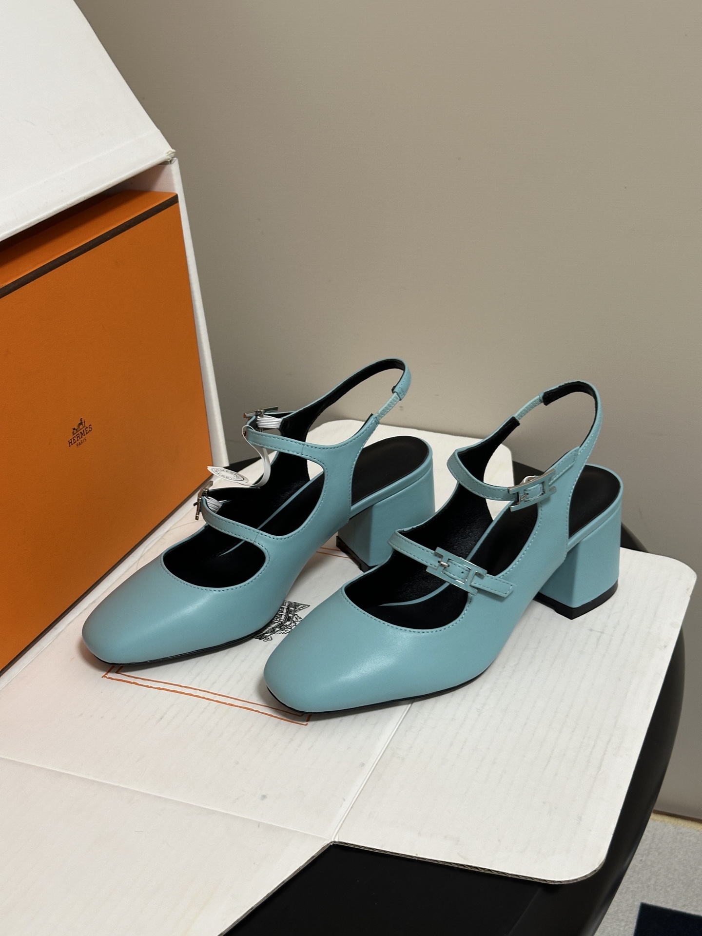 顶级品质（配高档飞机盒✈️） Hermes 爱马仕🐎 H家26s早秋新款 Jackie系列H扣玛丽珍鞋H字母钻扣二带后空