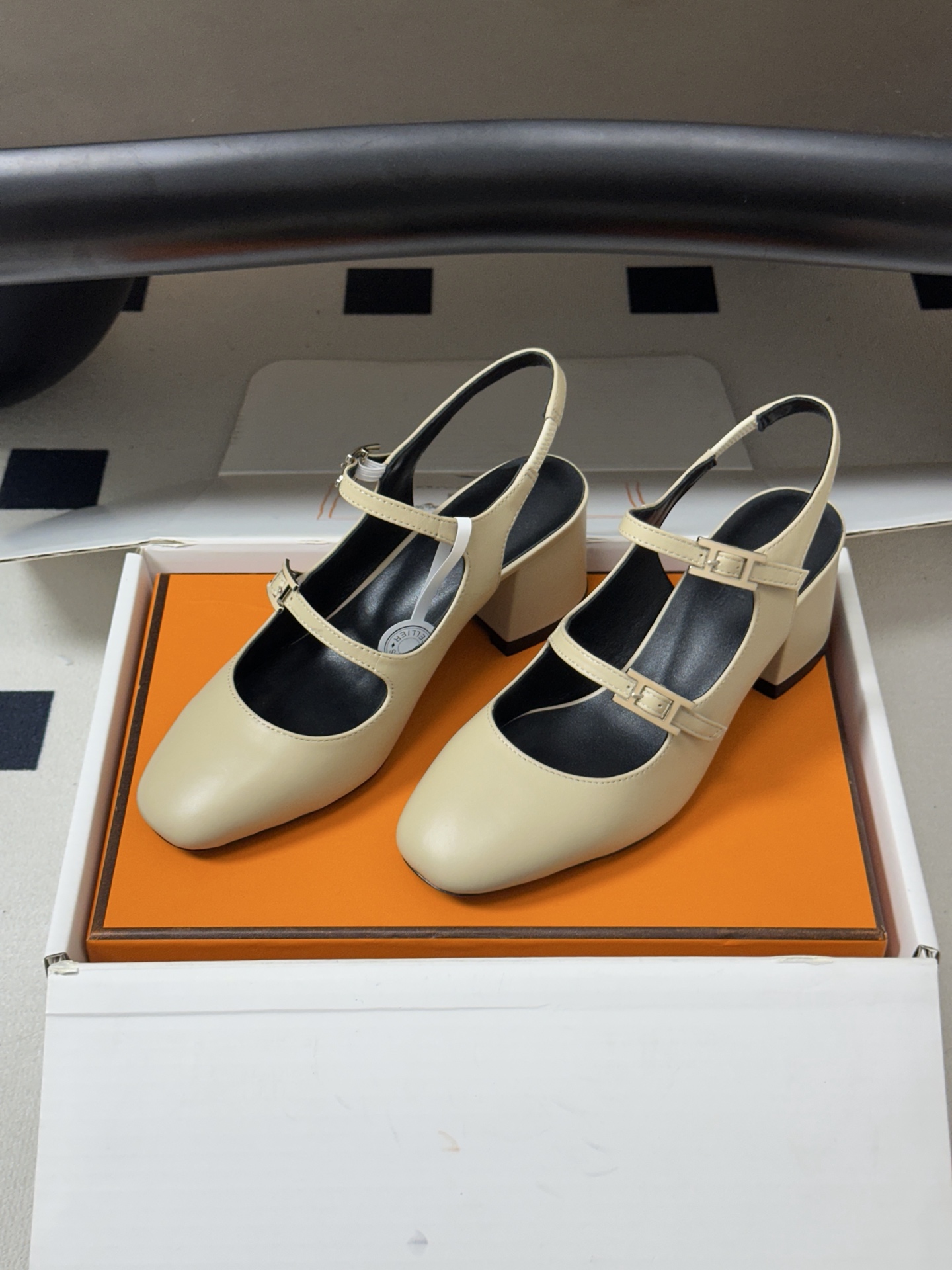顶级品质（配高档飞机盒✈️） Hermes 爱马仕🐎 H家26s早秋新款 Jackie系列H扣玛丽珍鞋H字母钻扣二带后空