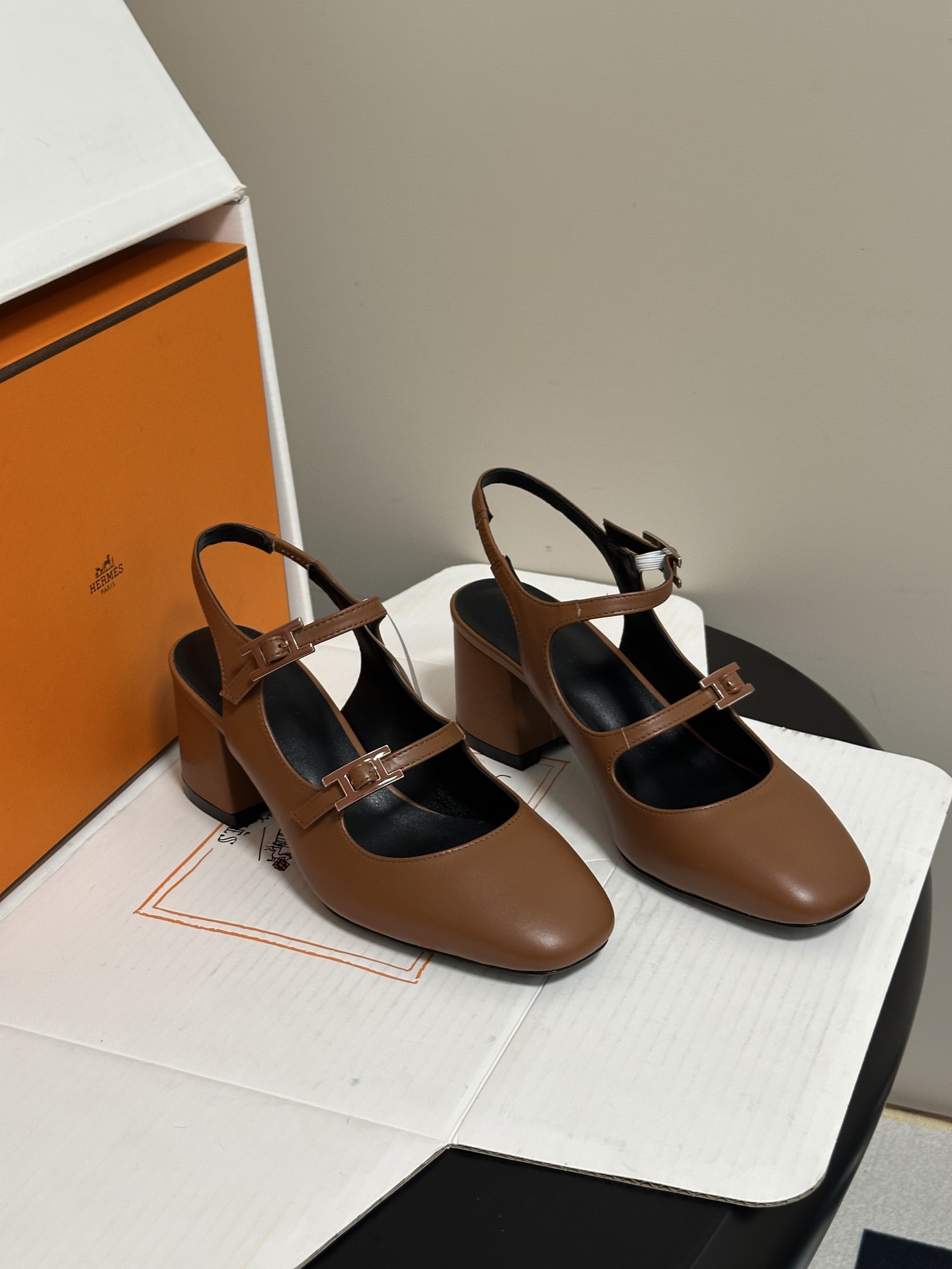 顶级品质（配高档飞机盒✈️） Hermes 爱马仕🐎 H家26s早秋新款 Jackie系列H扣玛丽珍鞋H字母钻扣二带后空