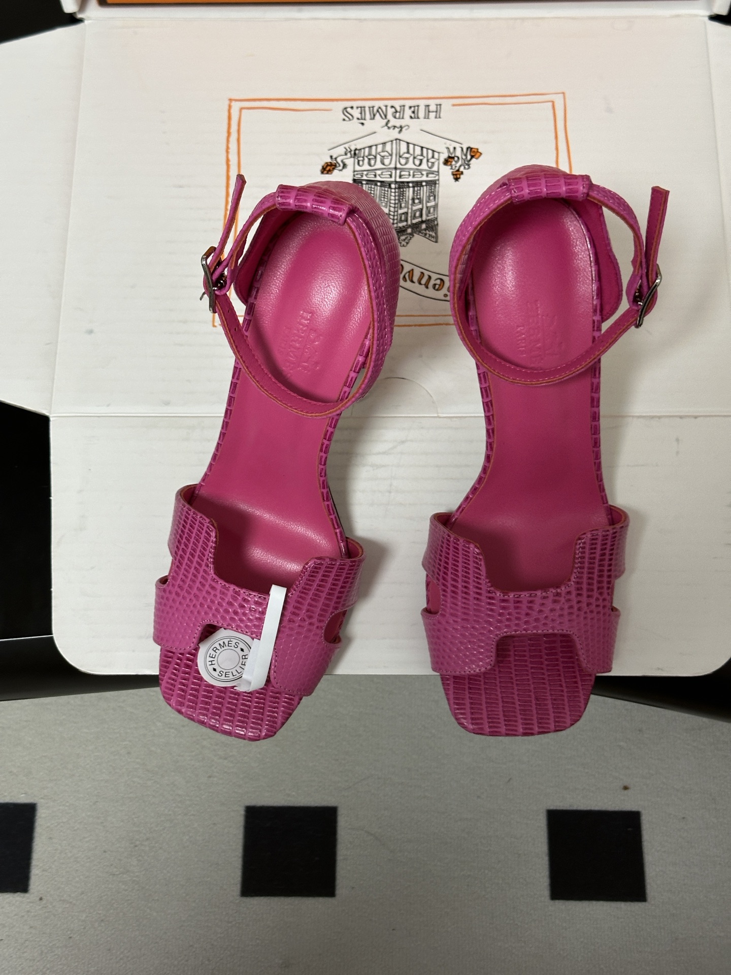 顶级品质（配高档飞机盒✈️） Hermes 爱马仕🐎 Joy 蛇纹皮凉鞋系列 H家细跟凉鞋经典H鞋面高跟凉鞋 高跟凉鞋，