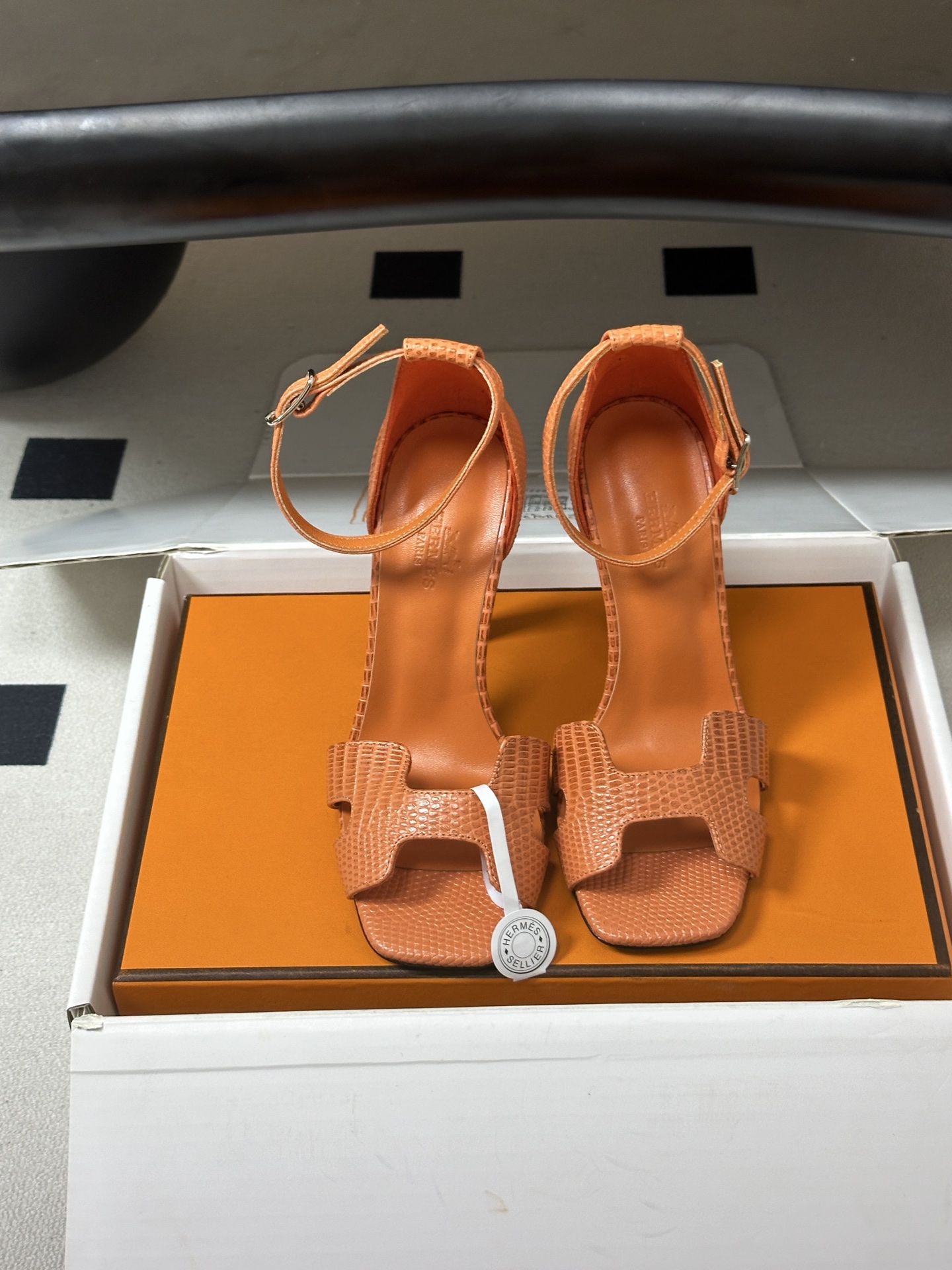 顶级品质（配高档飞机盒✈️） Hermes 爱马仕🐎 Joy 蛇纹皮凉鞋系列 H家细跟凉鞋经典H鞋面高跟凉鞋 高跟凉鞋，