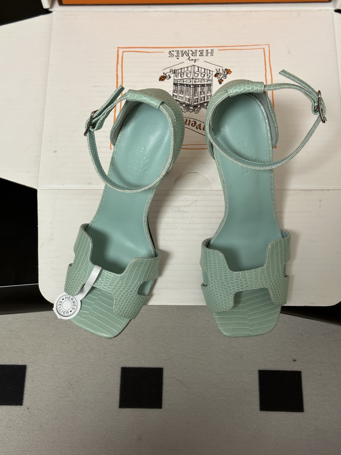 顶级品质（配高档飞机盒✈️） Hermes 爱马仕🐎 Joy 蛇纹皮凉鞋系列 H家细跟凉鞋经典H鞋面高跟凉鞋 高跟凉鞋，
