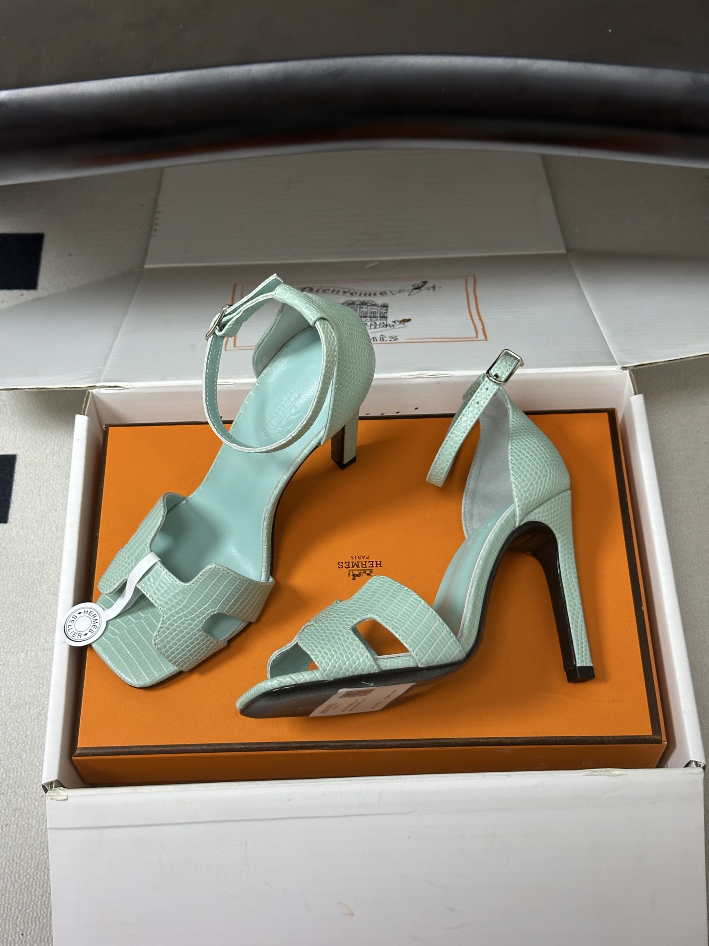 顶级品质（配高档飞机盒✈️） Hermes 爱马仕🐎 Joy 蛇纹皮凉鞋系列 H家细跟凉鞋经典H鞋面高跟凉鞋 高跟凉鞋，