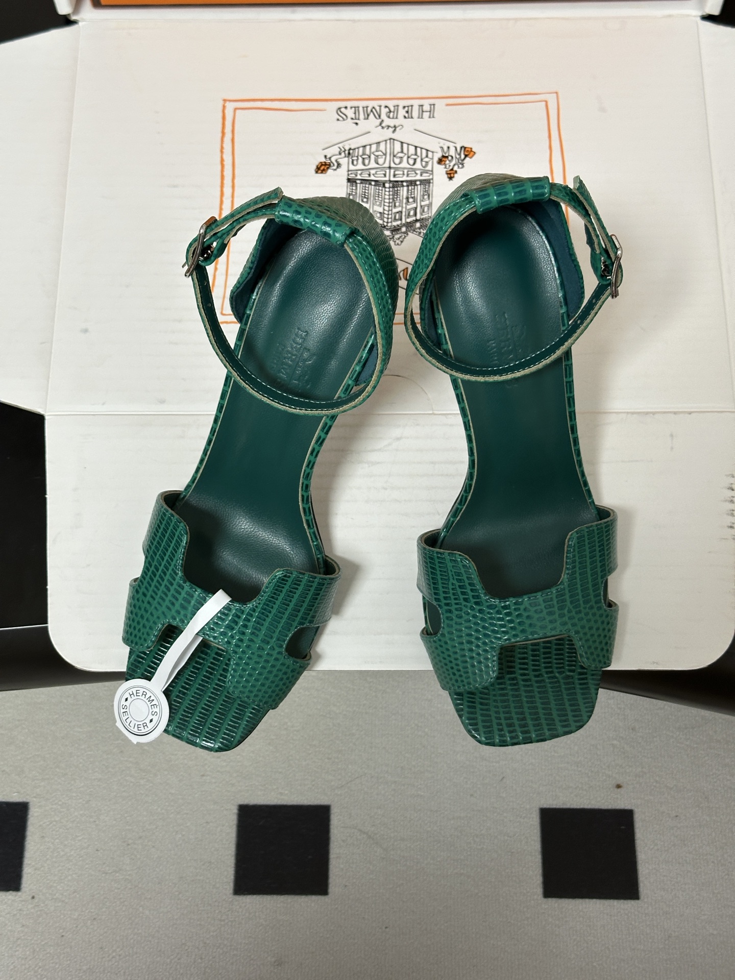 顶级品质（配高档飞机盒✈️） Hermes 爱马仕🐎 Joy 蛇纹皮凉鞋系列 H家细跟凉鞋经典H鞋面高跟凉鞋 高跟凉鞋，