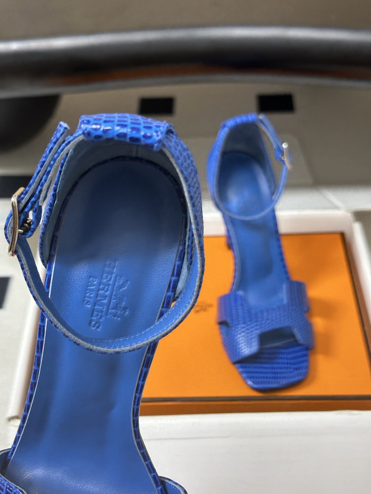 顶级品质（配高档飞机盒✈️） Hermes 爱马仕🐎 Joy 蛇纹皮凉鞋系列 H家细跟凉鞋经典H鞋面高跟凉鞋 高跟凉鞋，