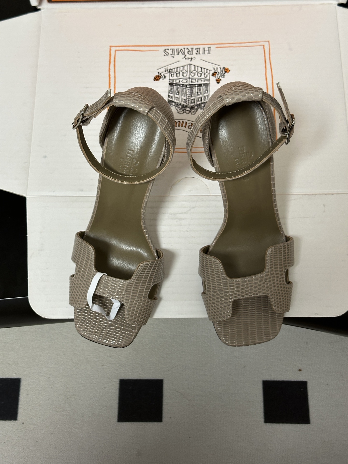 顶级品质（配高档飞机盒✈️） Hermes 爱马仕🐎 Joy 蛇纹皮凉鞋系列 H家细跟凉鞋经典H鞋面高跟凉鞋 高跟凉鞋，