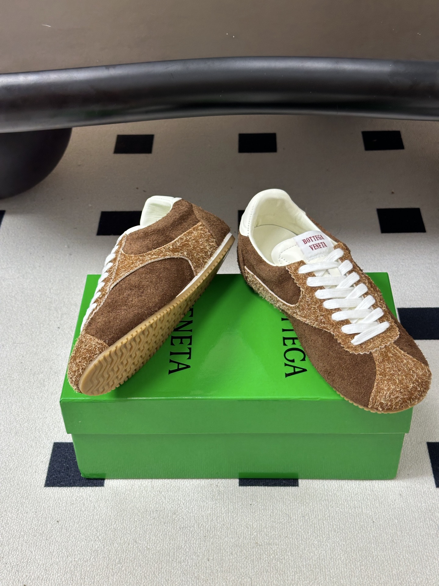 Bottega Veneta BV葆蝶家 26ss 早秋新款 复古阿甘鞋 老钱风系带德训鞋休闲运动鞋 自带松弛复古文艺的