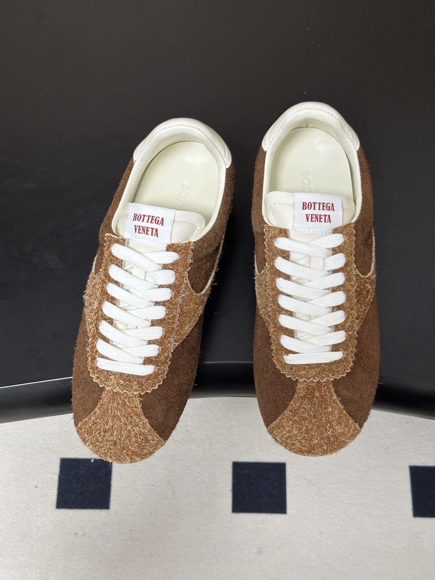 Bottega Veneta BV葆蝶家 26ss 早秋新款 复古阿甘鞋 老钱风系带德训鞋休闲运动鞋 自带松弛复古文艺的