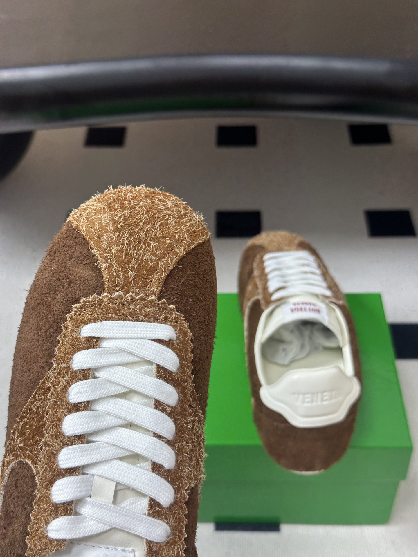 Bottega Veneta BV葆蝶家 26ss 早秋新款 复古阿甘鞋 老钱风系带德训鞋休闲运动鞋 自带松弛复古文艺的