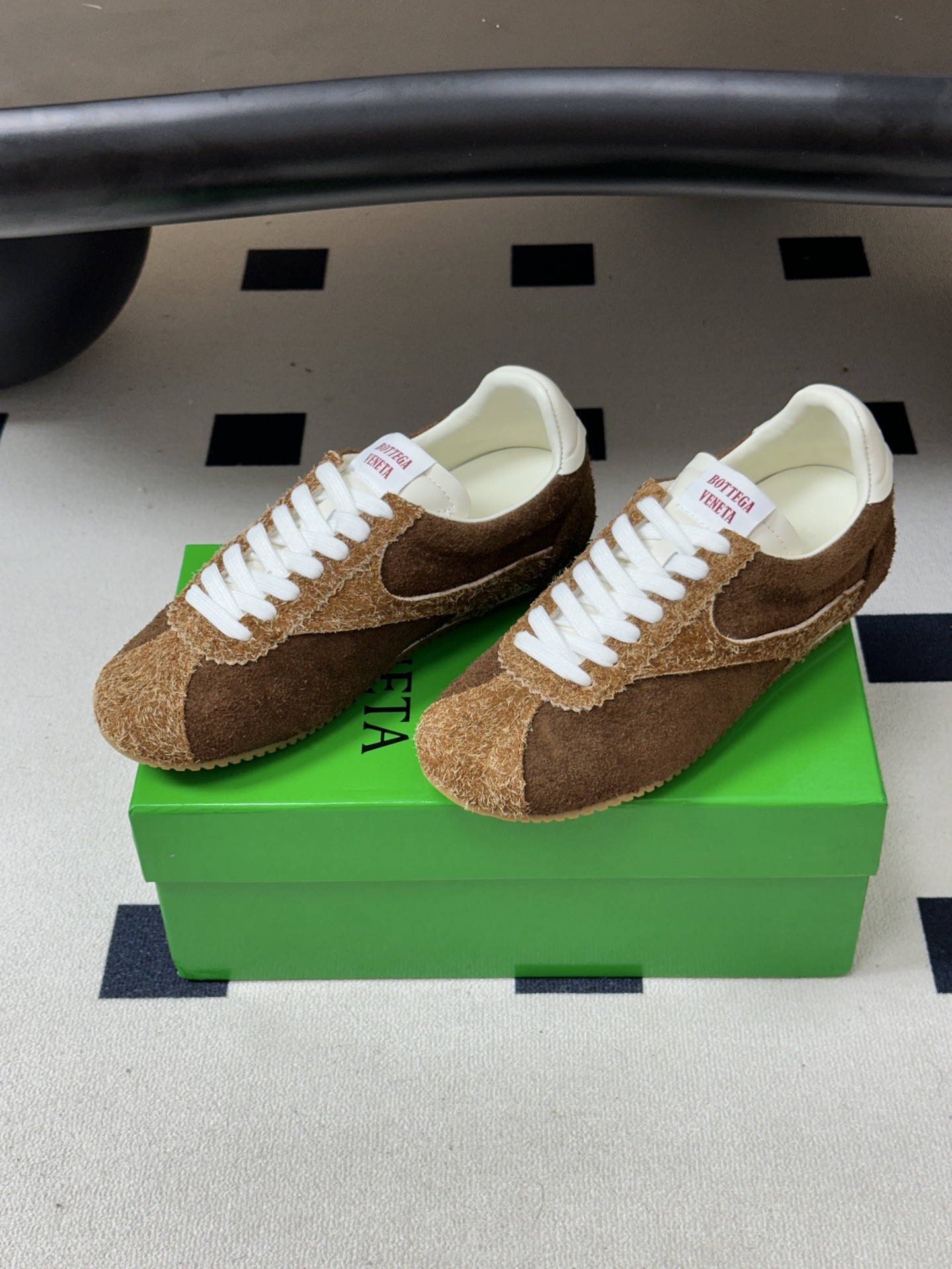 Bottega Veneta BV葆蝶家 26ss 早秋新款 复古阿甘鞋 老钱风系带德训鞋休闲运动鞋 自带松弛复古文艺的