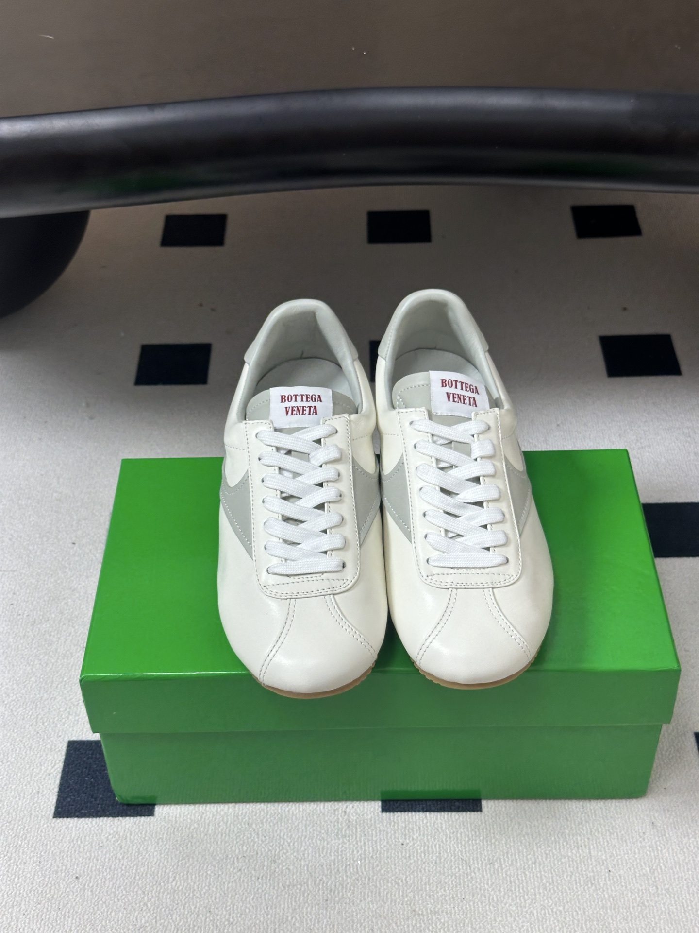 Bottega Veneta BV葆蝶家 26ss 早秋新款 复古阿甘鞋 老钱风系带德训鞋休闲运动鞋 自带松弛复古文艺的
