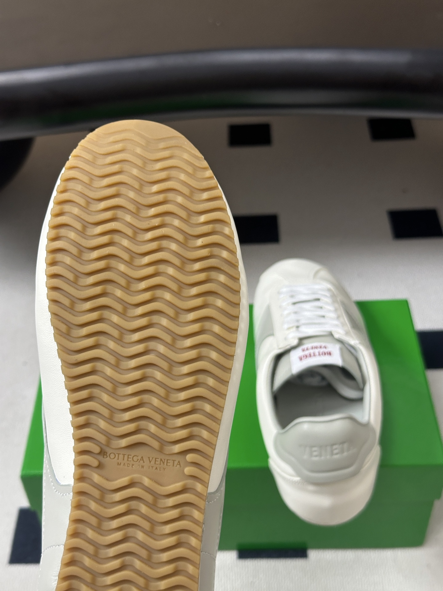 Bottega Veneta BV葆蝶家 26ss 早秋新款 复古阿甘鞋 老钱风系带德训鞋休闲运动鞋 自带松弛复古文艺的