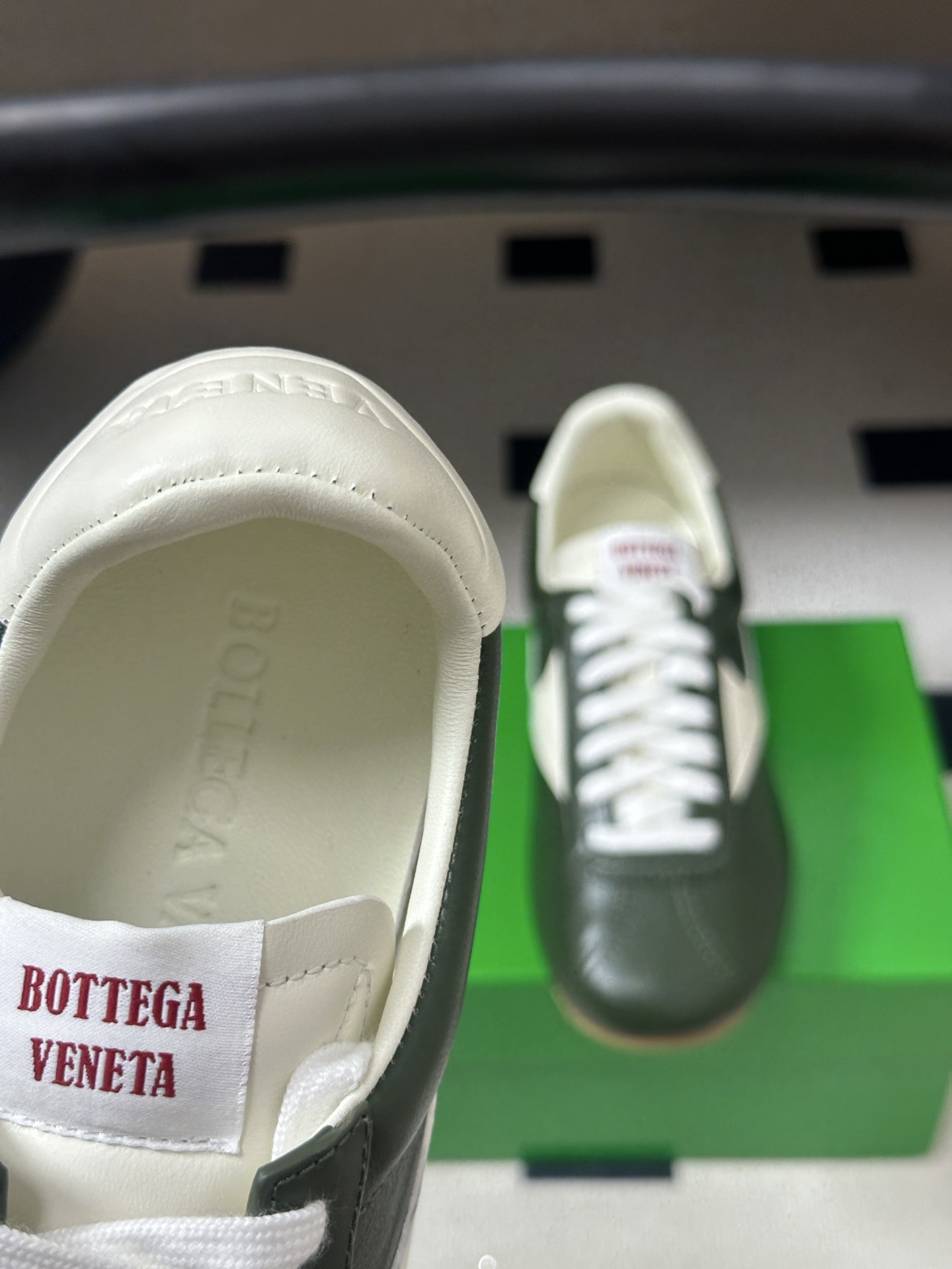 Bottega Veneta BV葆蝶家 26ss 早秋新款 复古阿甘鞋 老钱风系带德训鞋休闲运动鞋 自带松弛复古文艺的