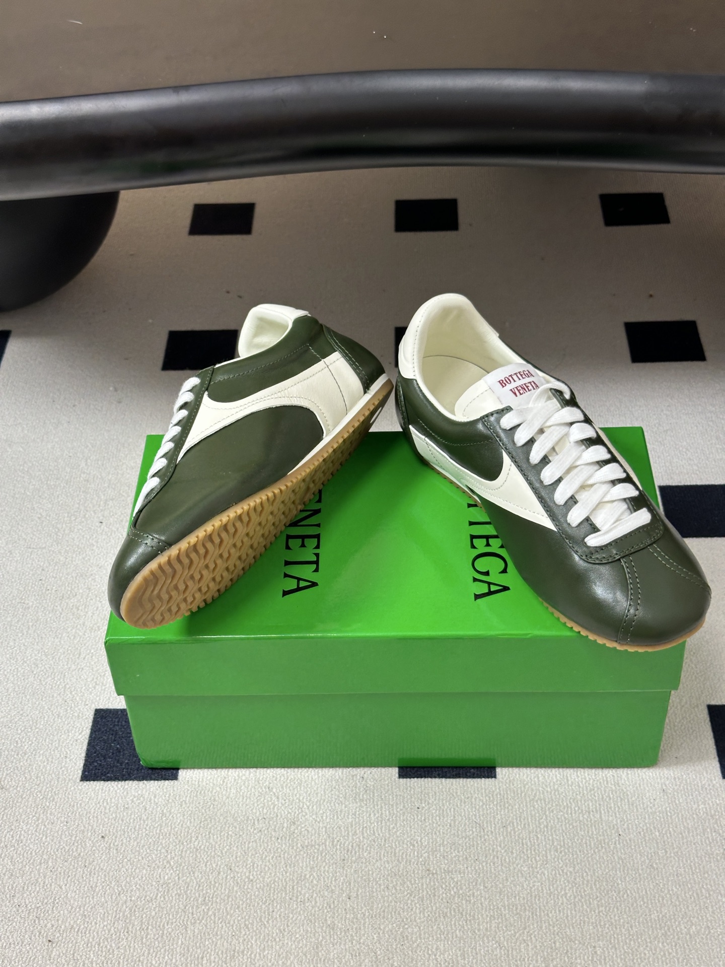 Bottega Veneta BV葆蝶家 26ss 早秋新款 复古阿甘鞋 老钱风系带德训鞋休闲运动鞋 自带松弛复古文艺的