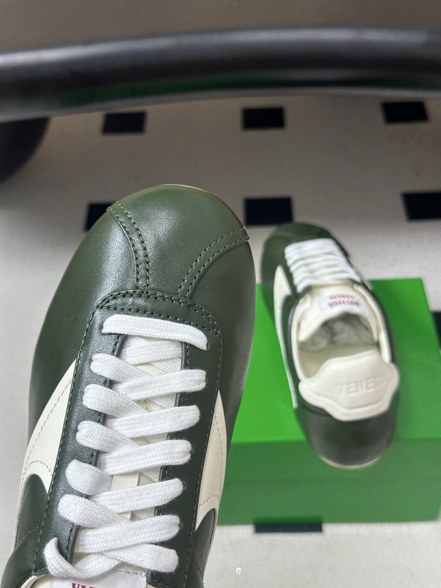 Bottega Veneta BV葆蝶家 26ss 早秋新款 复古阿甘鞋 老钱风系带德训鞋休闲运动鞋 自带松弛复古文艺的