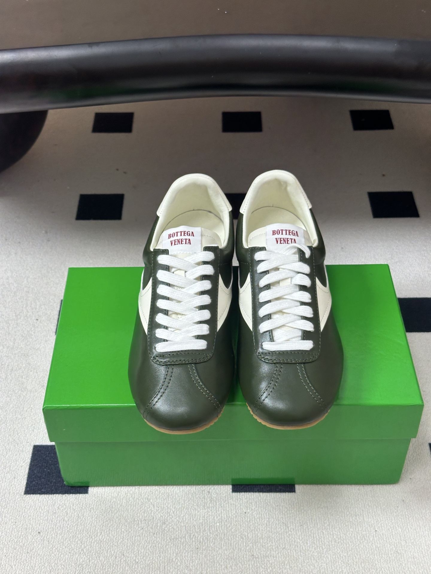 Bottega Veneta BV葆蝶家 26ss 早秋新款 复古阿甘鞋 老钱风系带德训鞋休闲运动鞋 自带松弛复古文艺的