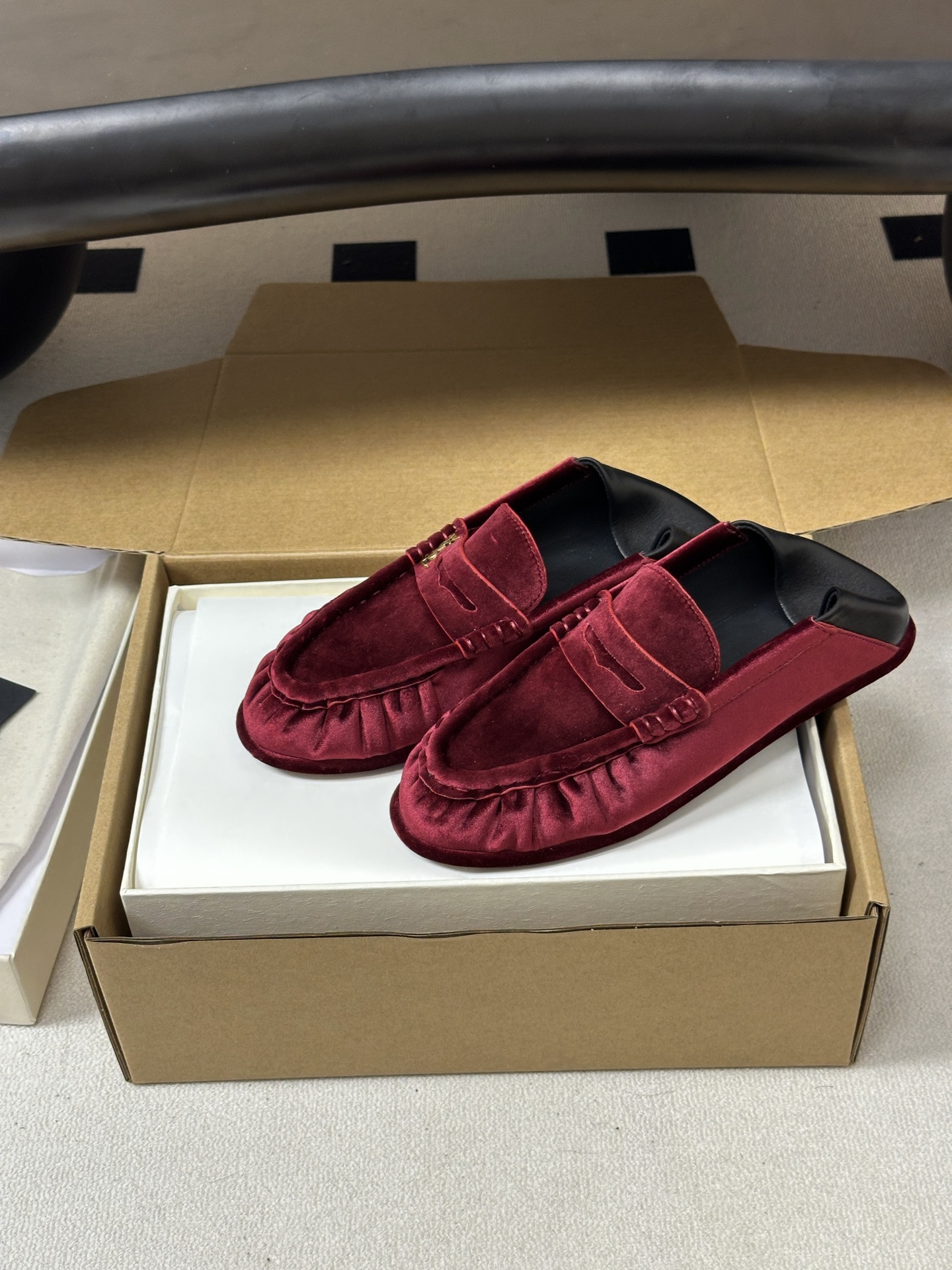 顶级品质 Saint Laurent 圣罗兰fw26 new arrival～  YSL LE LOAFER 踩跟懒人鞋