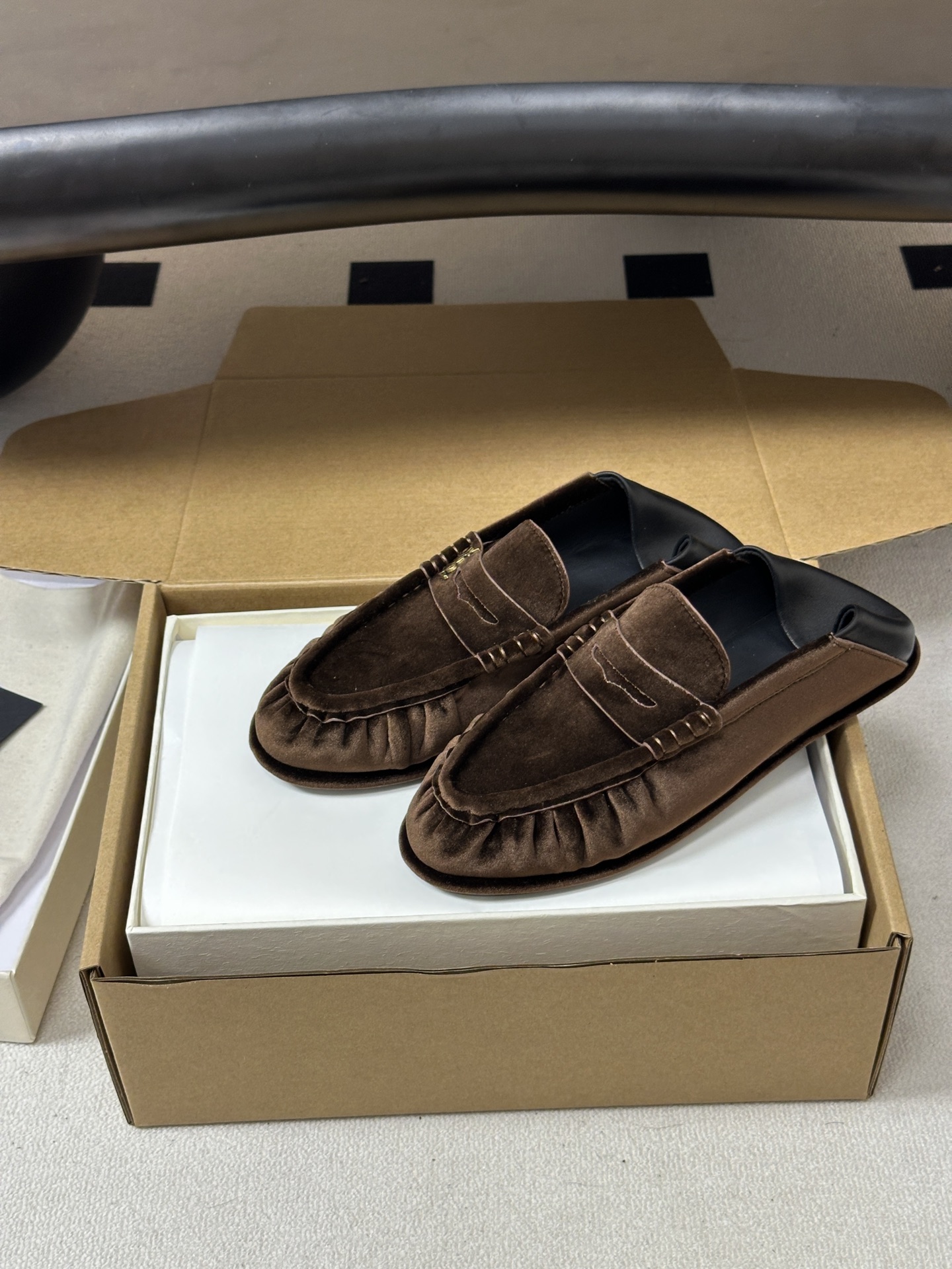 顶级品质 Saint Laurent 圣罗兰fw26 new arrival～  YSL LE LOAFER 踩跟懒人鞋